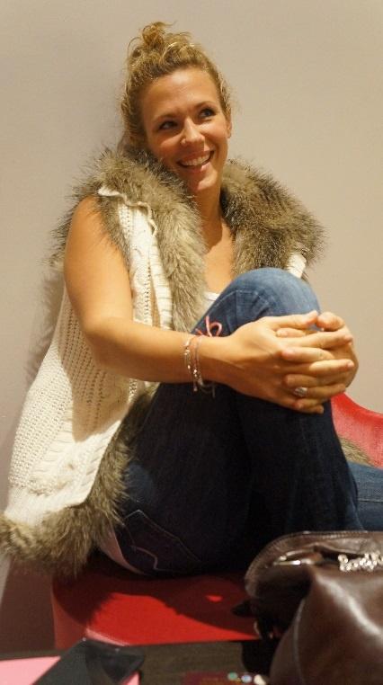 Interview : Lorie Vide son Sac sur mon Blog