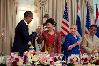 Yingluck et Obama: flirt à Bangkok?