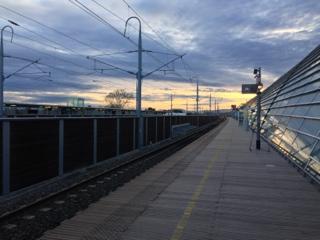 Sur le quai de la gare...