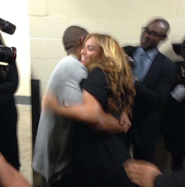 Backstage : Jay Z & Beyoncé après son Superbowl show !