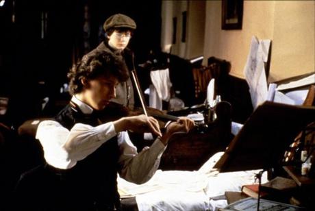 secret-de-la-pyramide-85-02-g Le Secret de la Pyramide (The Young Sherlock Holmes)