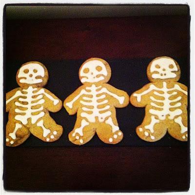 Booh! Biscuits squelettes pour Hallowe'en (Booh! Hallowe'en skeleton biscuits)