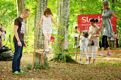 Slackline between the TREES