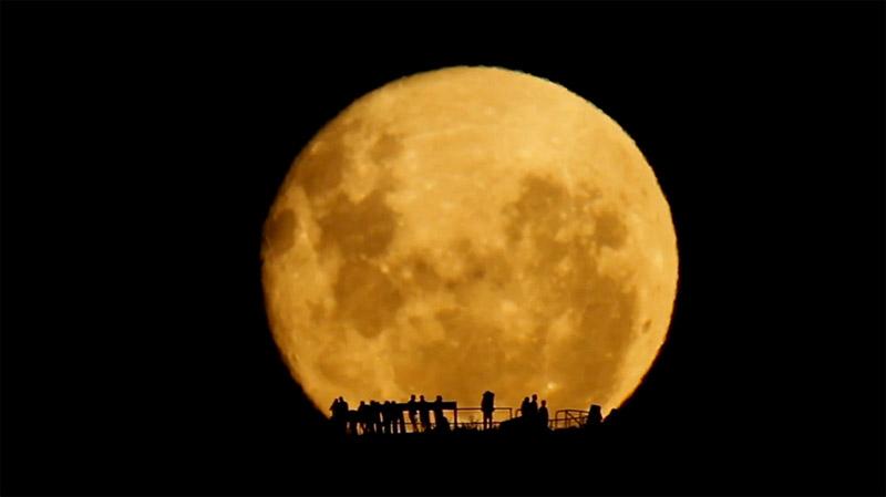 Full Moon Silhouettes, un pur moment de bien être
