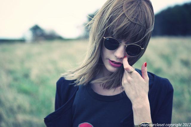 △ ▲ LOOK ON THE CLIFF △ ▲