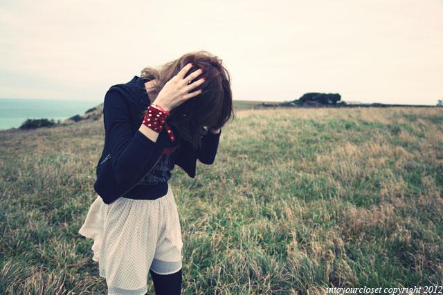 △ ▲ LOOK ON THE CLIFF △ ▲