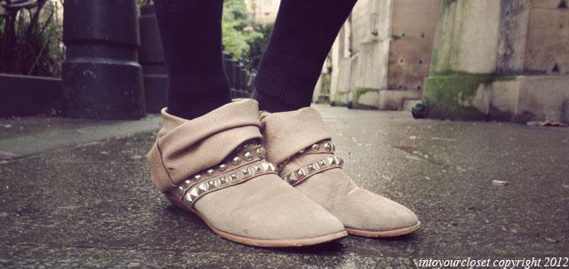 CASUAL BEFORE CHRISTMAS