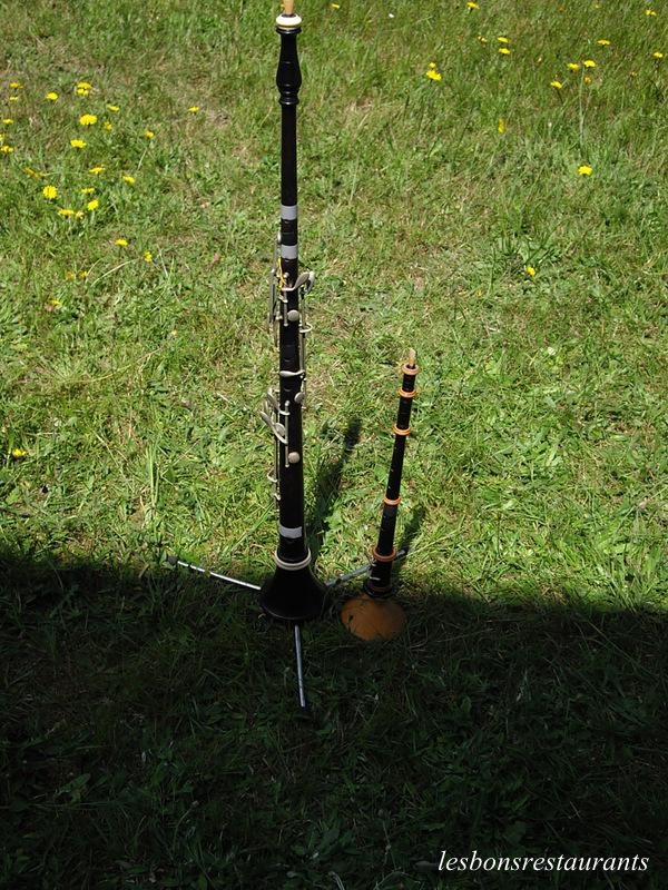 PLOUMANAC'H(22)-La Clarté-Un biniou...Deux binious...