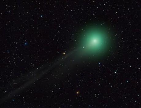 La comète Lemmon, plus brillante que prévue, photographiée en Nouvelle-Zélande par Rolf Wahl Olsen
