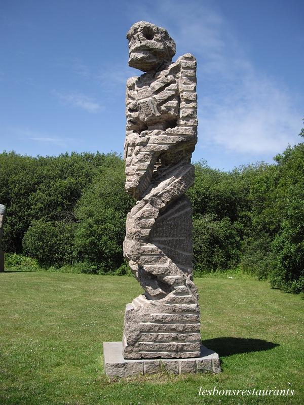 PLOUMANAC'H(22)-Le Parc de Sculptures Christian Gad et Daniel Chee