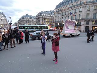 Flahsmob à Opéra pour le concert du dimanche 10 février 2013 de Kyary Pamyu Pamyu