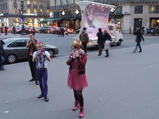 Flahsmob à Opéra pour le concert du dimanche 10 février 2013 de Kyary Pamyu Pamyu