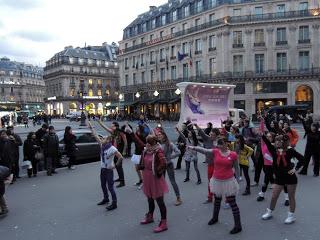 Flahsmob à Opéra pour le concert du dimanche 10 février 2013 de Kyary Pamyu Pamyu