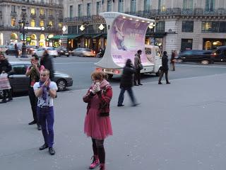 Flahsmob à Opéra pour le concert du dimanche 10 février 2013 de Kyary Pamyu Pamyu
