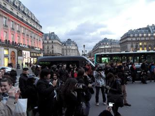 Flahsmob à Opéra pour le concert du dimanche 10 février 2013 de Kyary Pamyu Pamyu