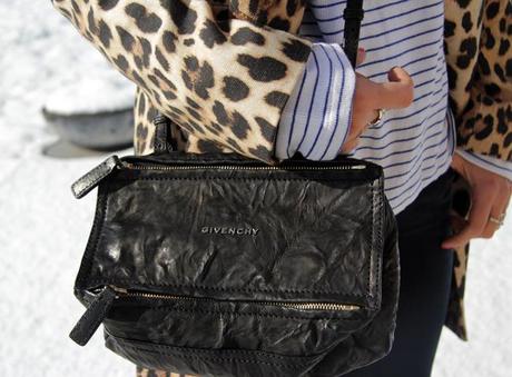 La rayure et le léopard