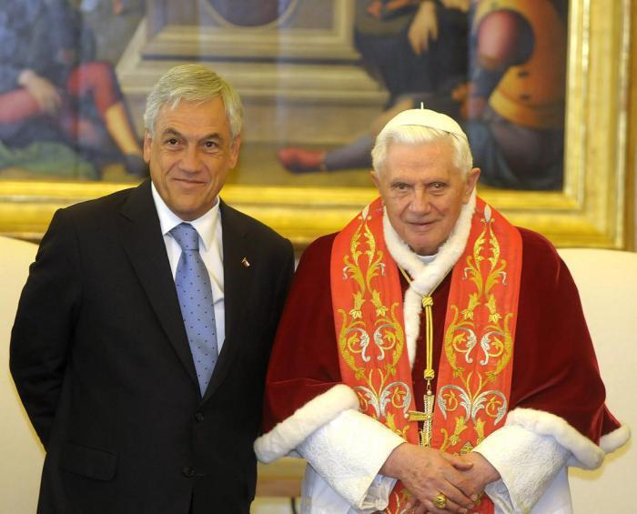 Le président du Chili Sebastián Piñera et le pape Benoit XVI, lors d'une audience privée au Vatican en mars 2011 (photo gobierno de Chili / Alex Ibañez)
