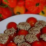 Tomates cerises au caramel et graines de sesame