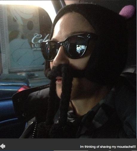 La moustache de Madonna (sur Instagram)
