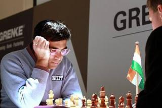 Echecs : Viswanathan Anand (2780) au Grenke Chess Classic Baden-Baden 2013 