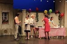 Un pavé dans la cour