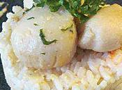 Noix saint Jacques flambées, sauce corail.