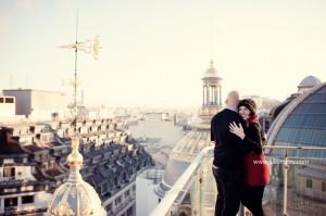 Yara & Christopher : séance photos de couple, sur les toits de Paris (75)