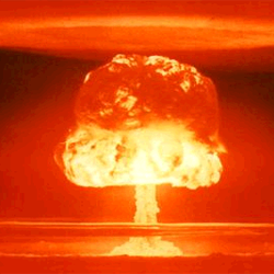Bombe atomique Armes de destructions massives : 5 guerres, 3 continents et les mêmes mensonges