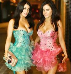 PATRICE EVRA ET LES JUMELLES PLAYBOY PATRICE EVRA ET LES JUMELLES PLAYBOY « CARLA ET MELISSA HOWE »