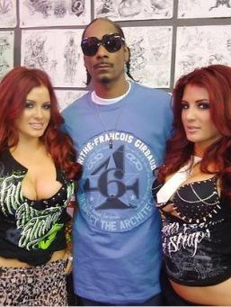 PATRICE EVRA ET LES JUMELLES PLAYBOY PATRICE EVRA ET LES JUMELLES PLAYBOY « CARLA ET MELISSA HOWE »