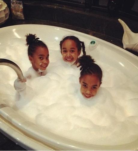 Les trois filles de P Diddy (Sean Combs) dans leur bain
