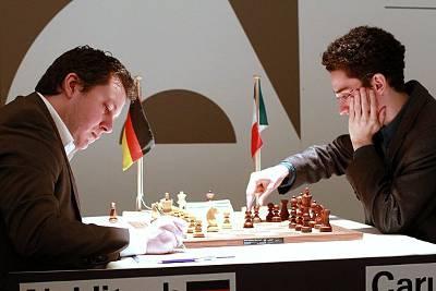 Echecs : Arkadij Naiditsch (2716) 0-1 Fabiano Caruana (2757) au Grenke Chess Classic Baden-Baden 2013 