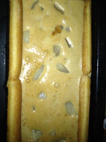 Charlotte aux poires et caramel beurre salé