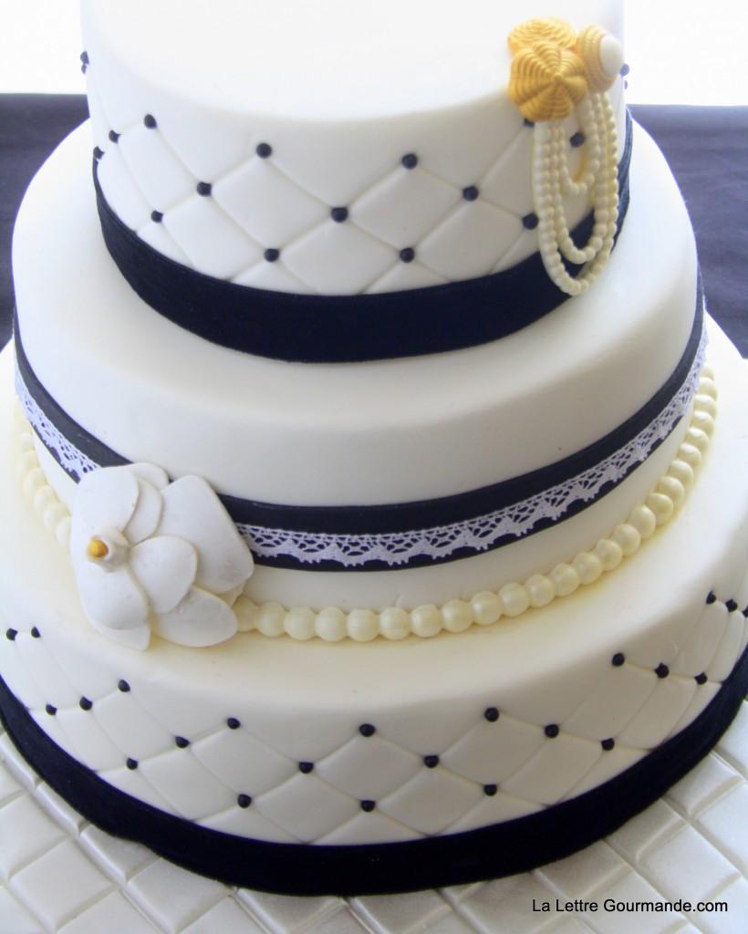 Un gâteau noir et blanc