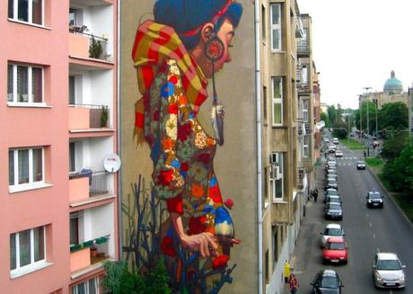 Le meilleur de l'art de rue - street art - art urbain (un géant sur un mur)