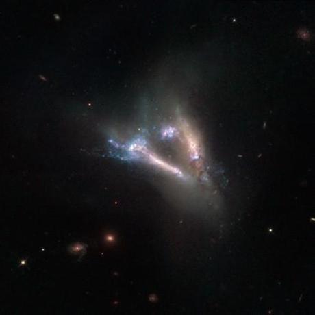 IC2184 Hubble