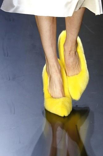 Osera t-on des chaussures en fourrure by Céline  cet été ?