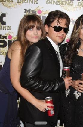 PRINCE JACKSON EMBAUCHE POUR UN PREMIER EMPLOI PRINCE JACKSON EMBAUCHE POUR UN PREMIER EMPLOI