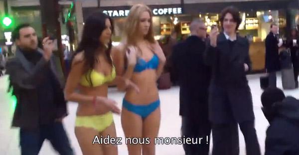 Trois filles en lingerie dans la Gare de Lyon pour Etam - Paperblog