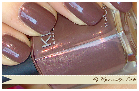 [Ongles] Terre de Sienne & pipi de licorne en accent nail discret