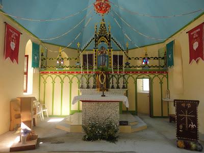 Tuamotu, paradis turquoise et requins...