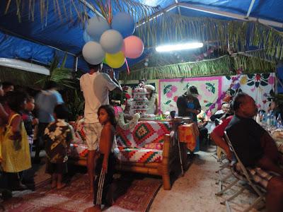 Tuamotu, paradis turquoise et requins...