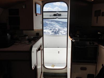 Tuamotu, paradis turquoise et requins...