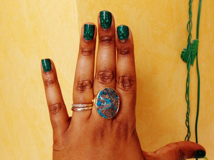 Bague Les jumelles - Nail art Kiko + nailmatic Lala