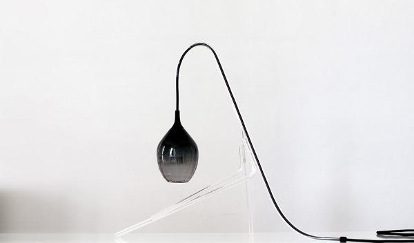 Lampe CristalCane la délicatesse lumineuse par Benjamin Graindorge