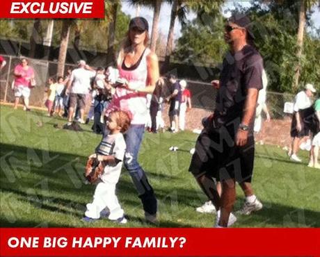 TIGER WOODS A DE NOUVELLES AMOURS ET SE RECONCILIE AVEC SON EX FEMME TIGER WOODS ET SON EX FEMME REUNIS : Elin Nordegren