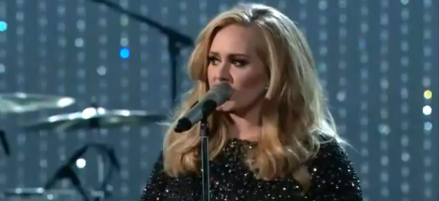 Oscars 2013 : l'incroyable Adele chante Skyfall