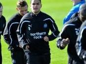 Newcastle veut prolonger Arfa
