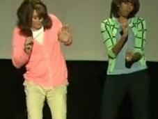 Buzz danses funky Michelle Obama Jimmy Fallon