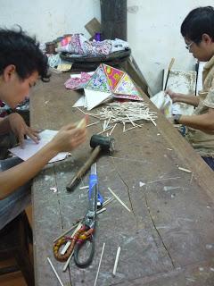 05 |  Hoa Nhap (Reaching Out) : shopping et bonne action !